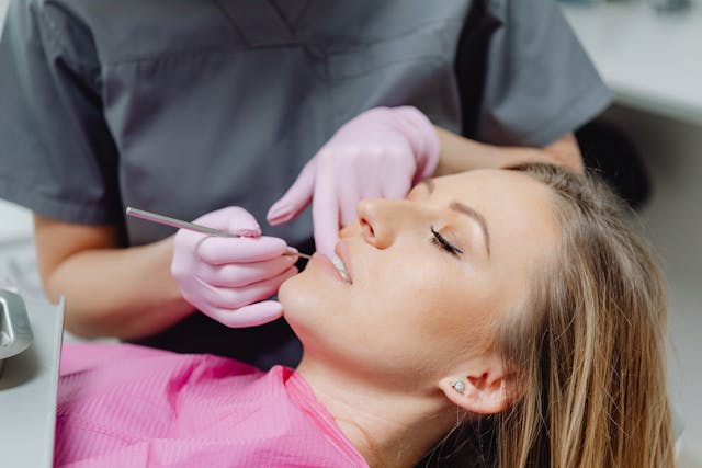 איך עוברים טיפולי שיניים ואסתטיקה איכותיים מבלי לשבור את הכיס